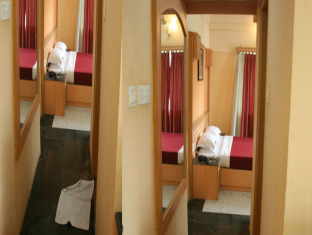 Kings Crown Vip Road Hotel Calcutta Exterior foto