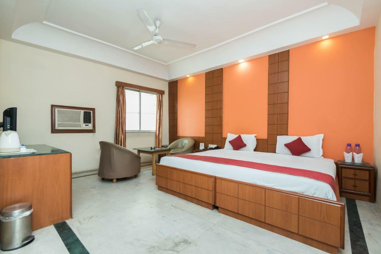 Kings Crown Vip Road Hotel Calcutta Exterior foto